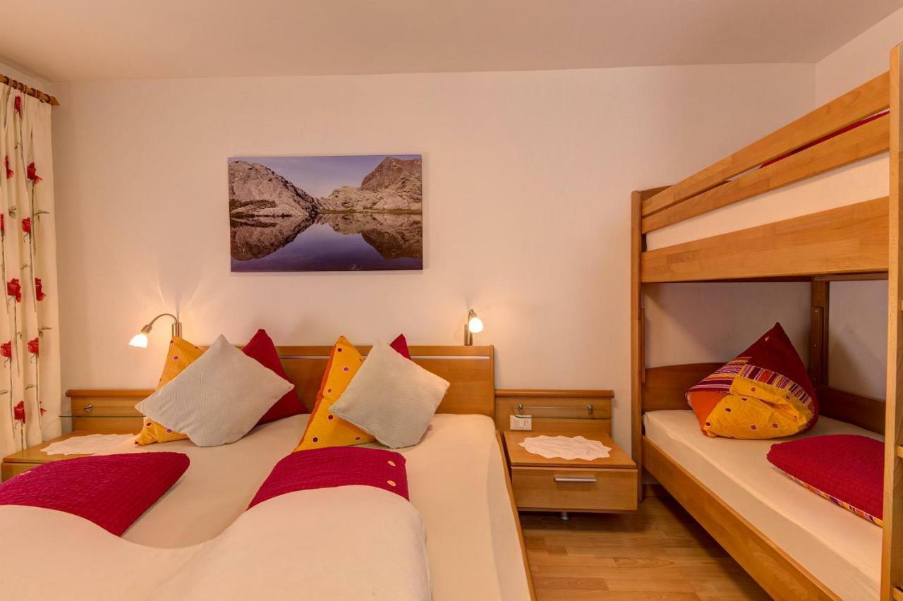 Apparthotel Marteshof Pfelders Buitenkant foto